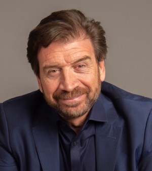Nick Knowles